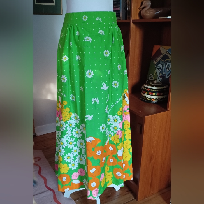 Rare Malia Honolulu Flower Power Skirt With Writing